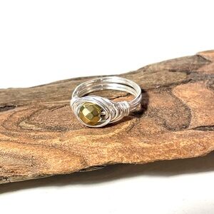 NWOT Artisan Silver Plated Wire Wrapping and Gold-Toned Bead Ring Size 5.5